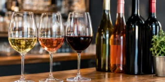 Quali vini ruotano meglio in bar e perché