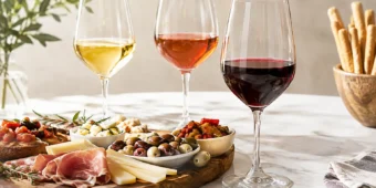 Vini consigliati per aperitivo gourmet in carta